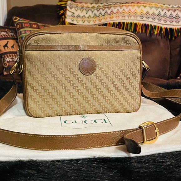 Authentic Vintage Gucci Crossbody Bag Authentic Vintage Gucci Crossbody Bag
